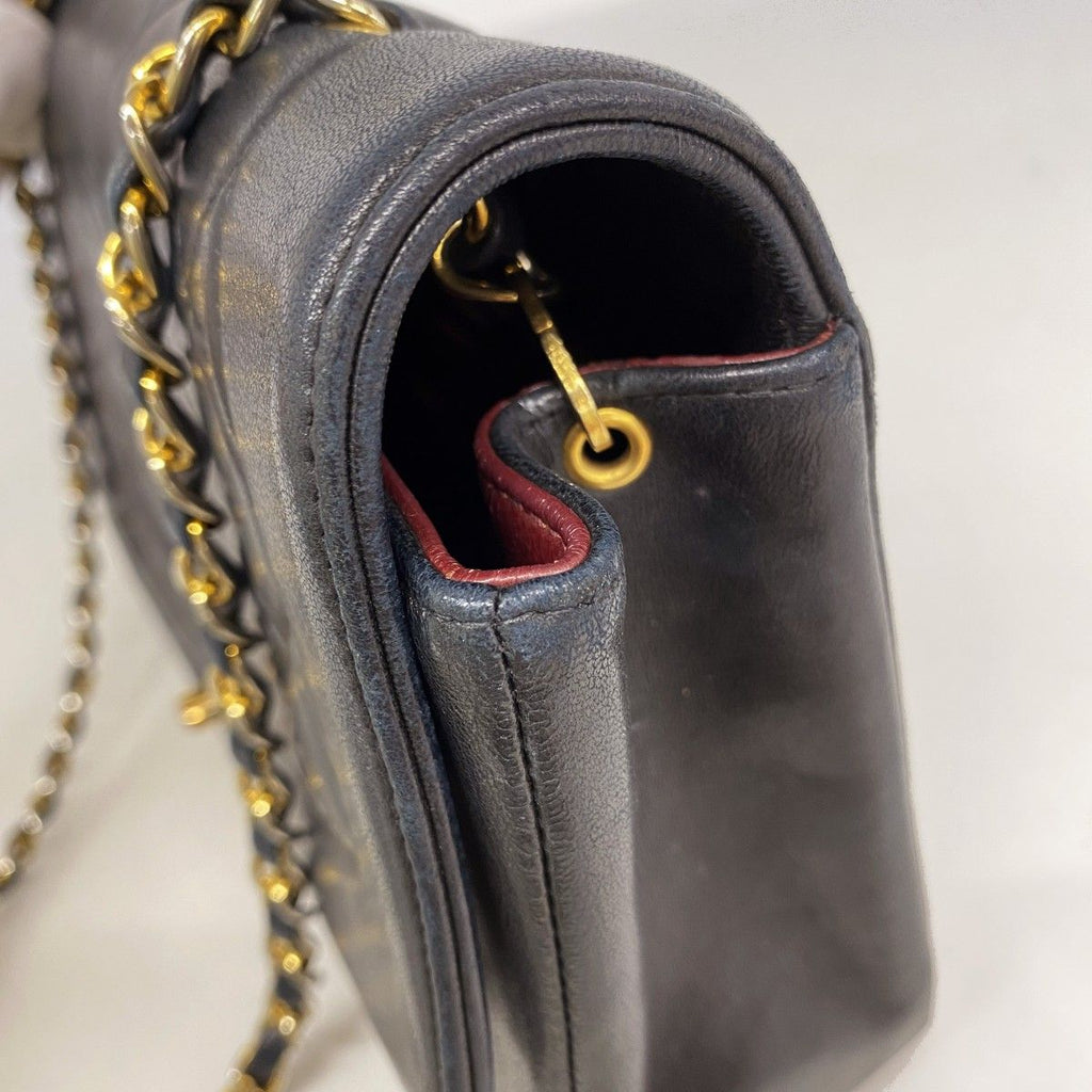 Chanel Shoulder Bag Diana Lambskin Black Gold — view 7