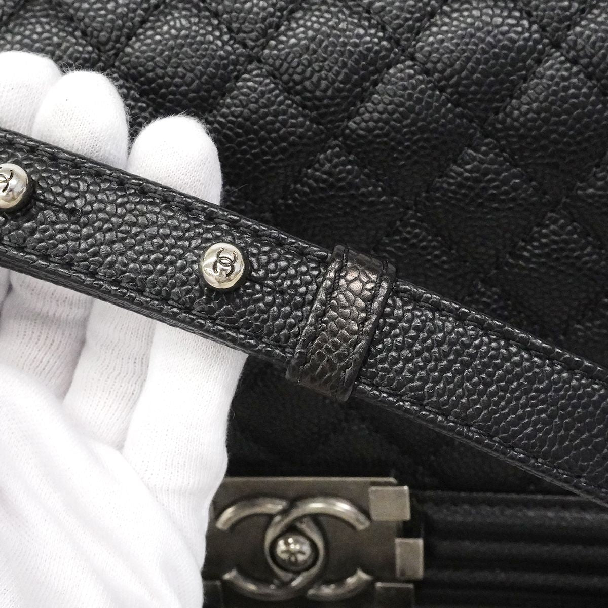 Chanel Shoulder Bag Boy Caviar Leather Black Silver — view 8