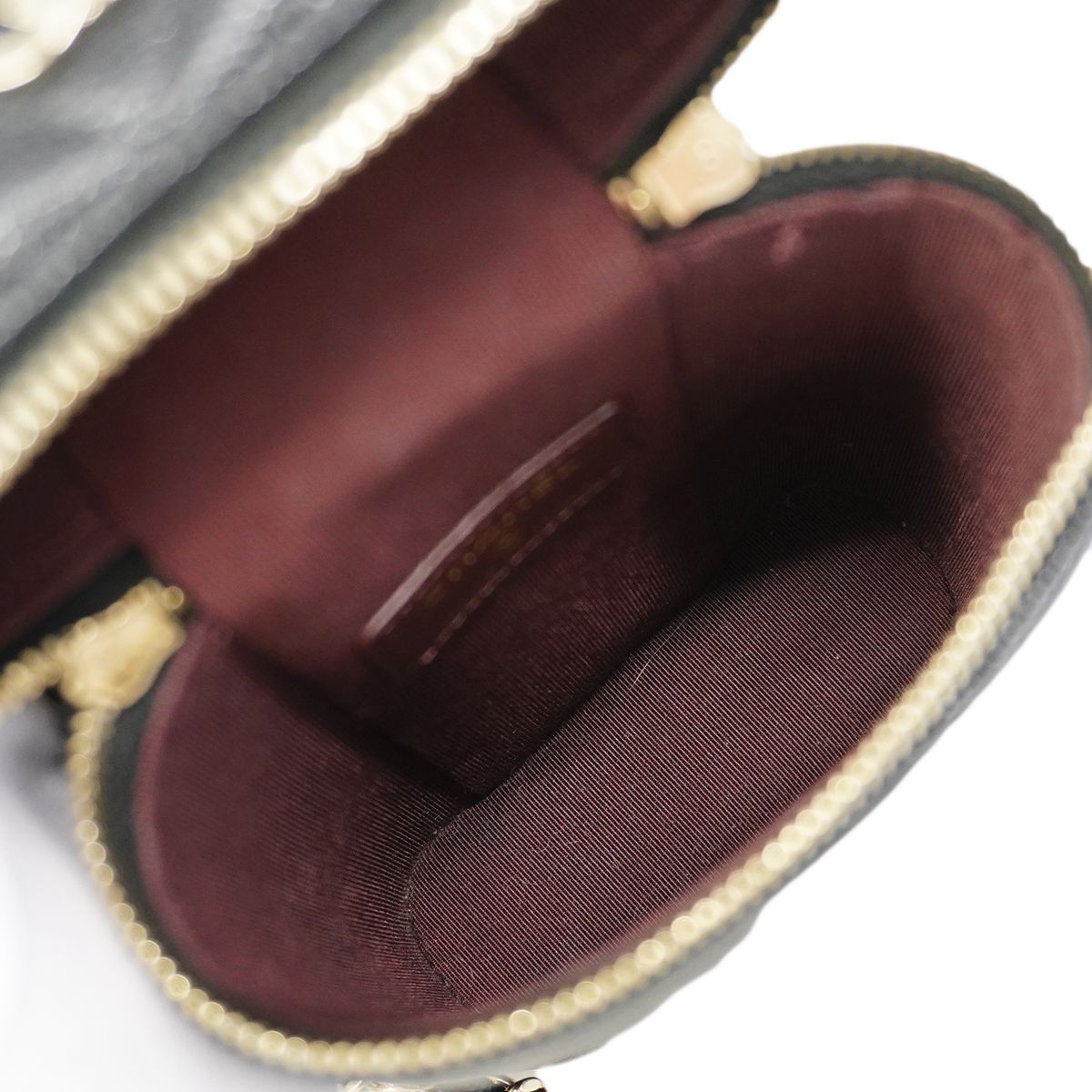 Chanel Shoulder Bag Quilted Caviar Leather Black Champagne Gold — view 4