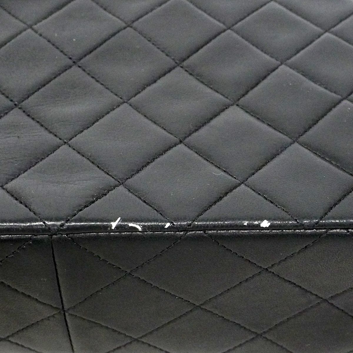 Chanel Shoulder Bag Mini Quilted Lambskin Black Gold — view 7