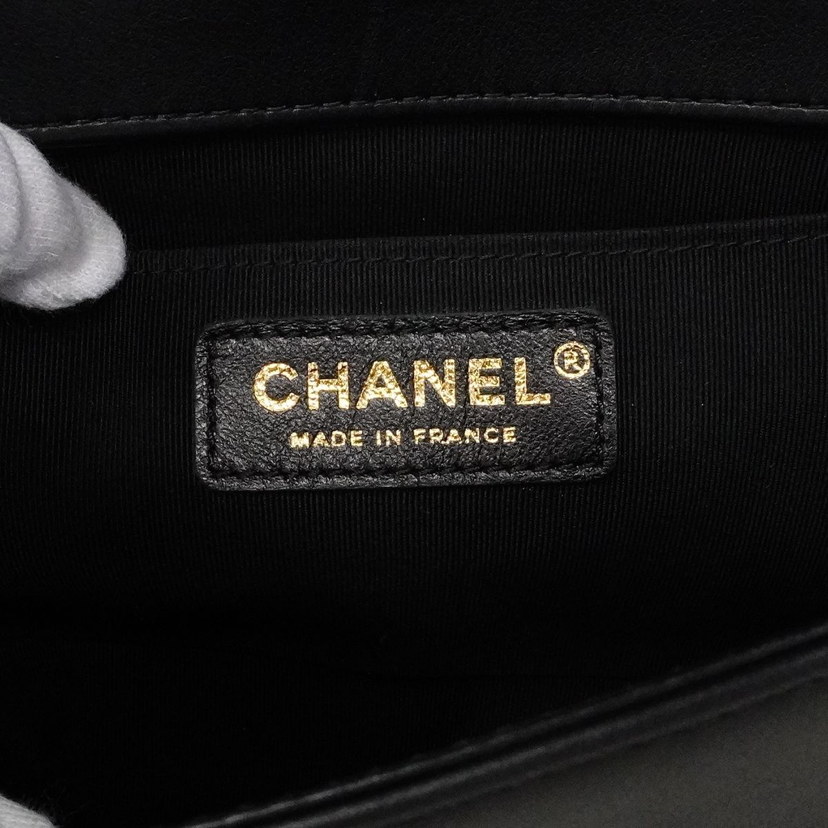 Chanel Shoulder Bag Boy Stitch Lambskin Black Gold — view 5