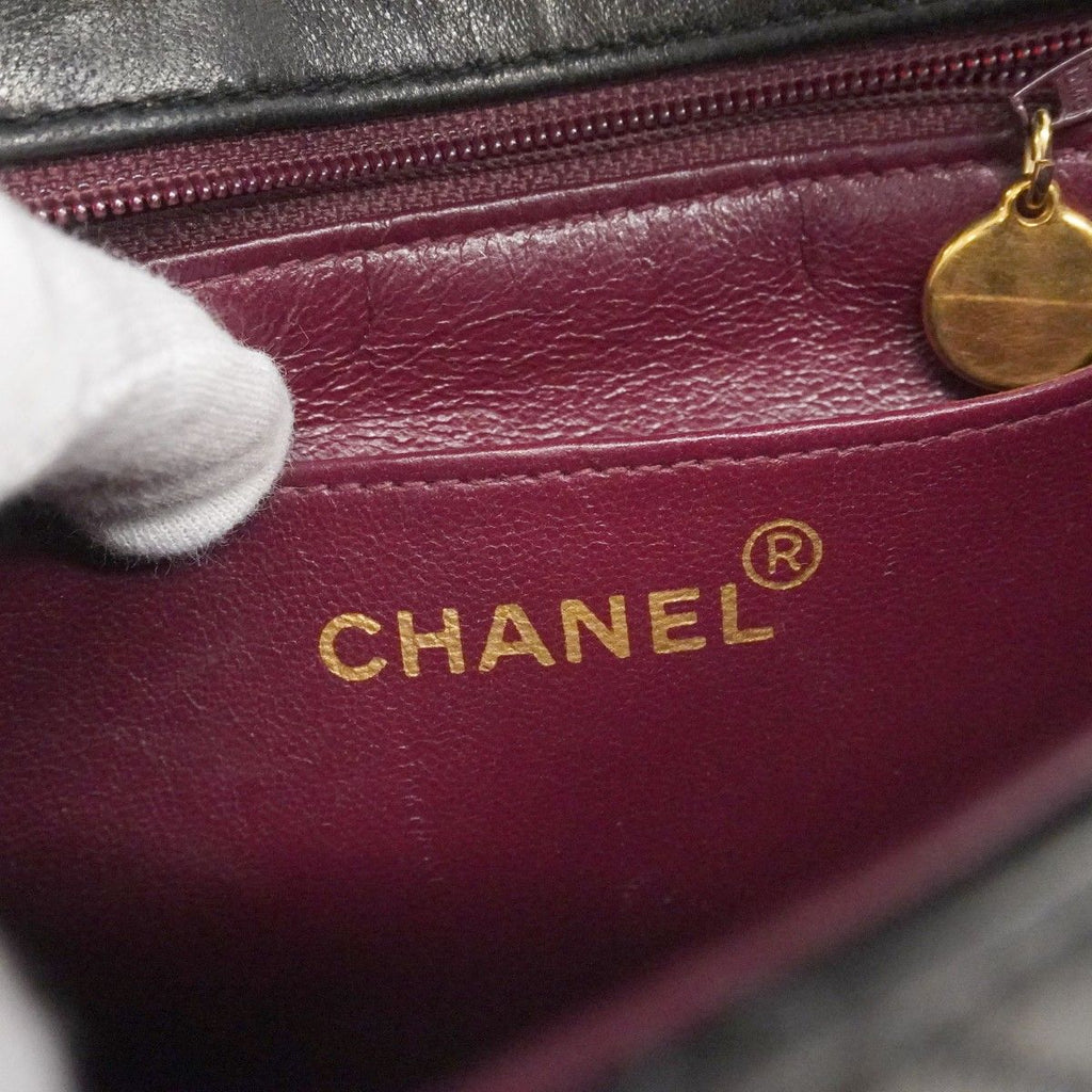 Chanel Shoulder Bag Quilted Lambskin Black Gold — view 5
