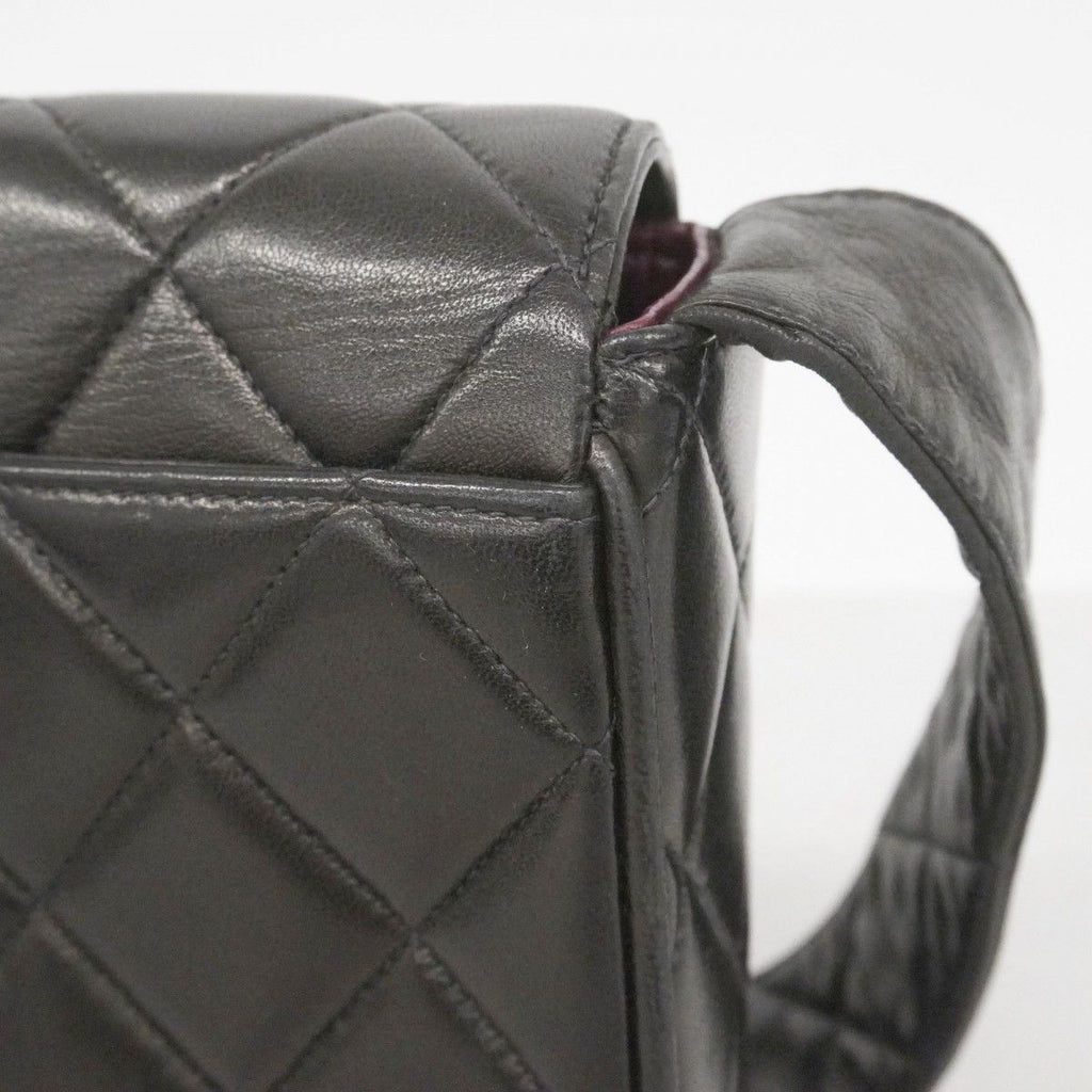 Chanel Shoulder Bag Quilted Lambskin Black Gold — view 8