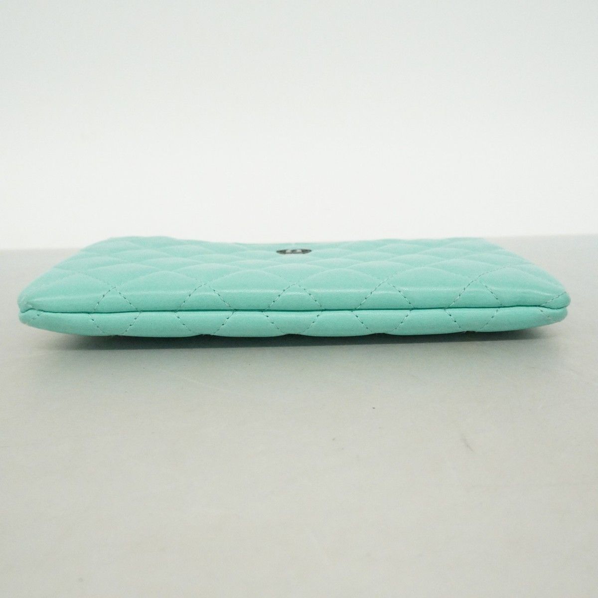 Chanel Pouch Quilted Lambskin Emerald Green — view 2