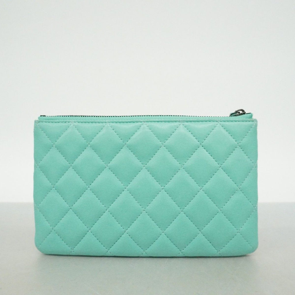 Chanel Pouch Quilted Lambskin Emerald Green — view 9