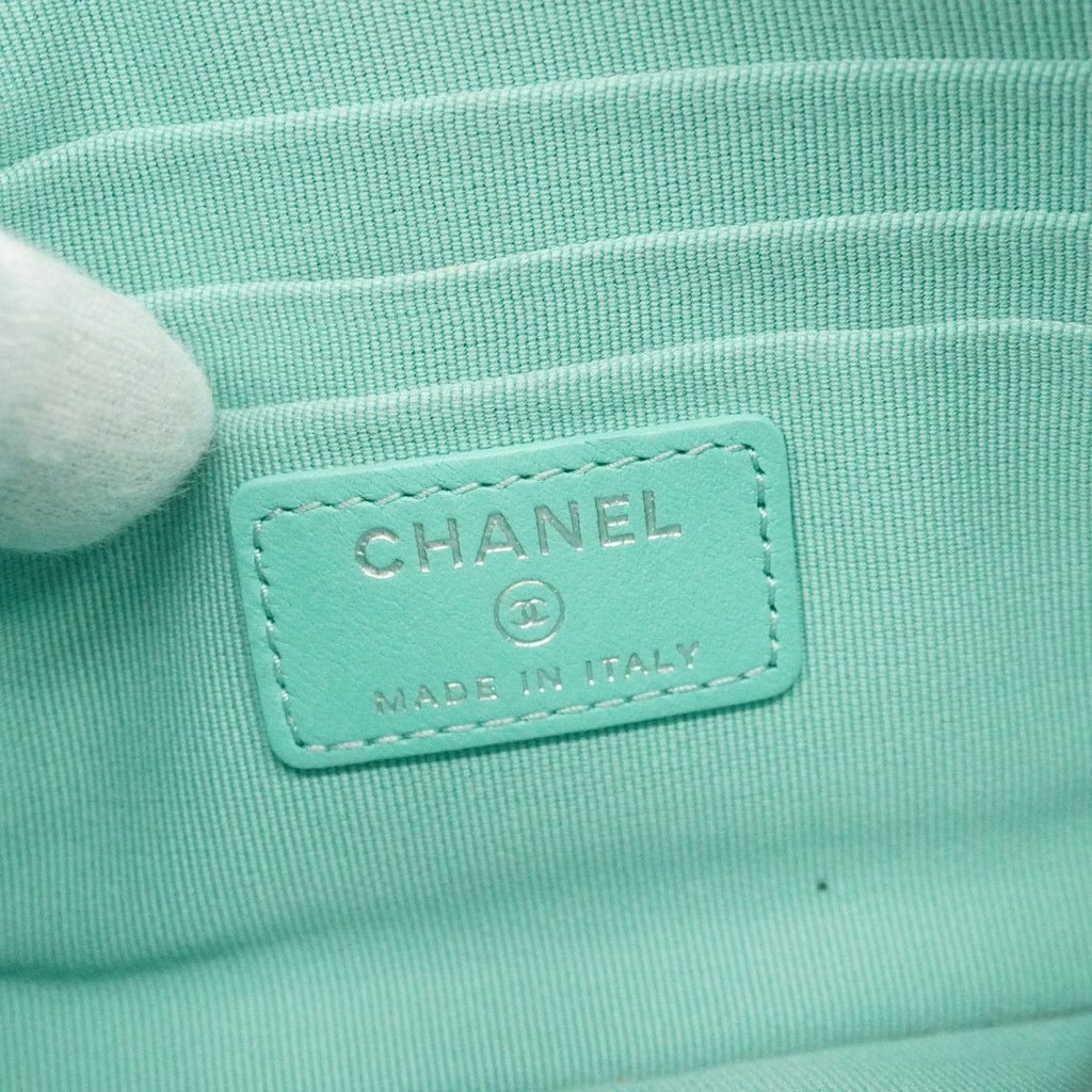 Chanel Pouch Quilted Lambskin Emerald Green — view 4