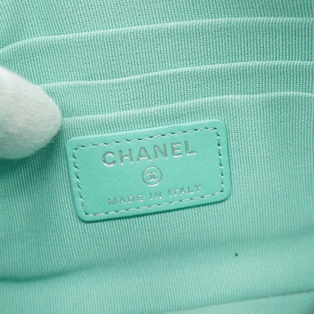Chanel Pouch Quilted Lambskin Emerald Green — view 4