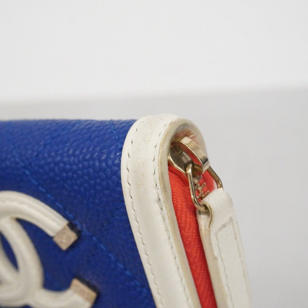 Chanel Coin Case CC Filigree Caviar Leather Blue White Red Gold — view 8