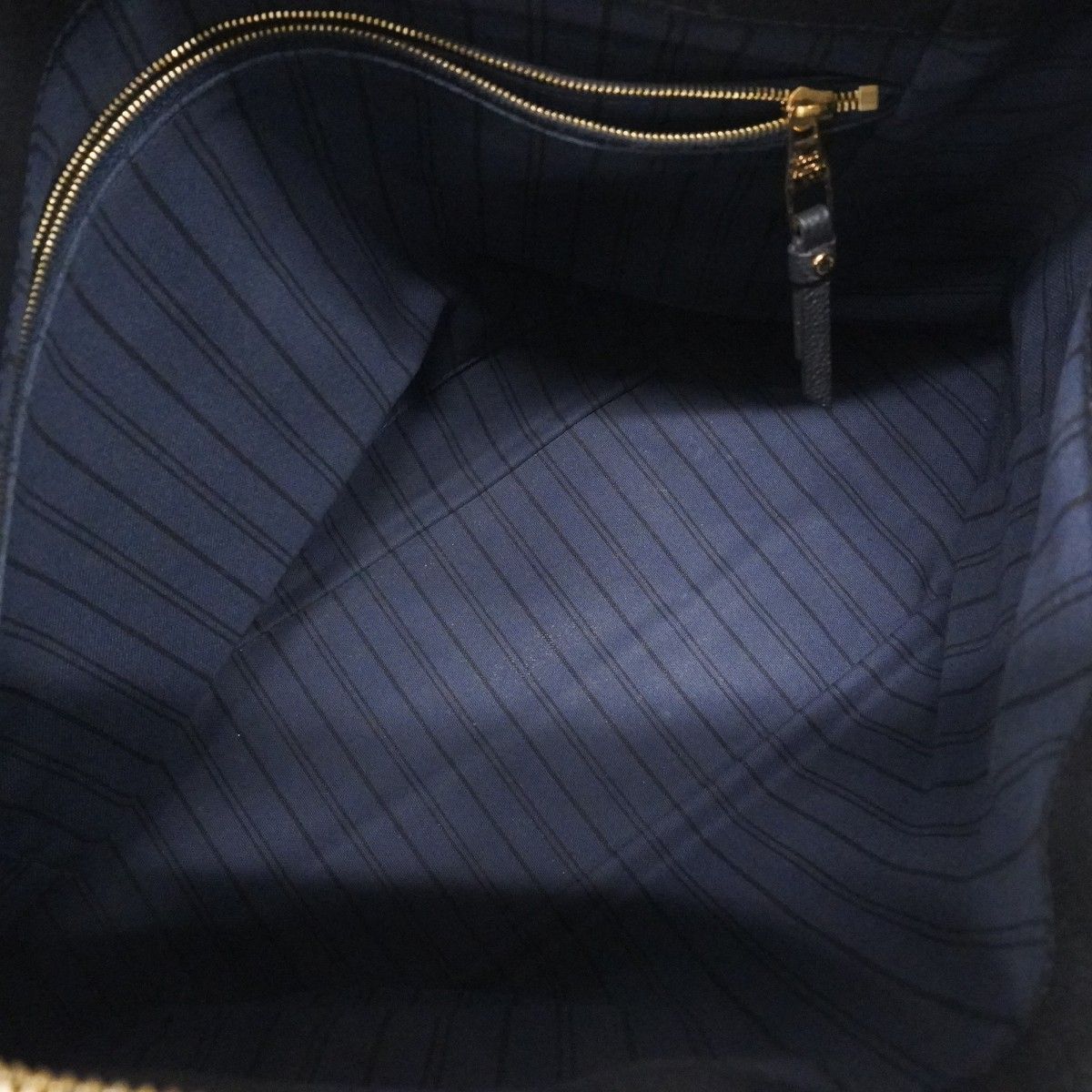 Louis Vuitton Shoulder Bag Monogram Empreinte Odas MM Infini — view 4