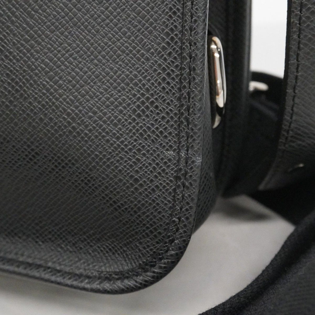 Louis Vuitton Shoulder Bag Taiga Andrey Ardoise — view 9