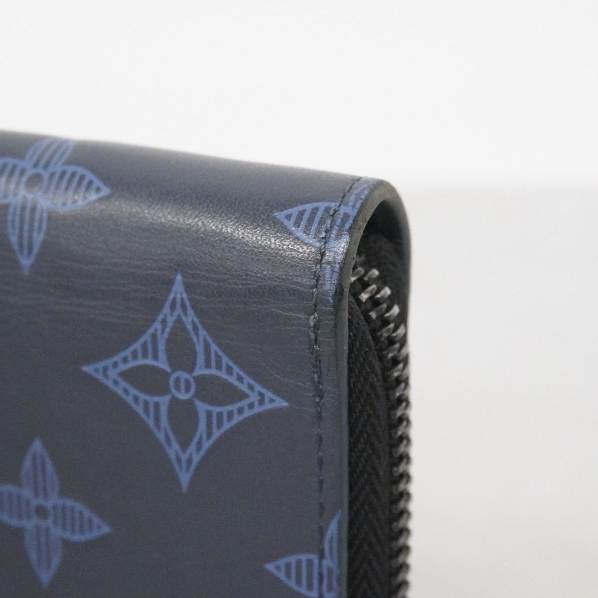 Louis Vuitton Wallet Monogram Shadow Zippy Vertical Black Navy — view 6