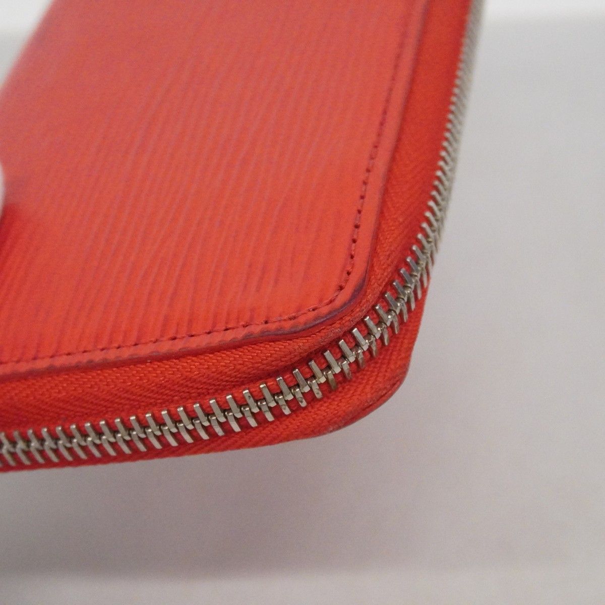 Louis Vuitton Wallet Epi Portefeuille Clemence Coquelicot — view 7