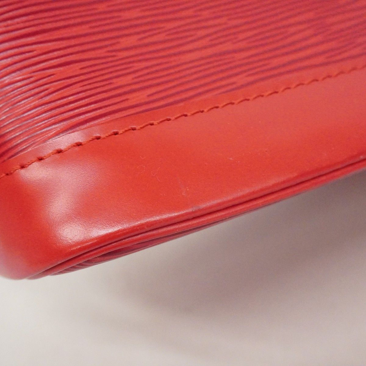 Louis Vuitton Handbag Epi Alma Castilian — view 7