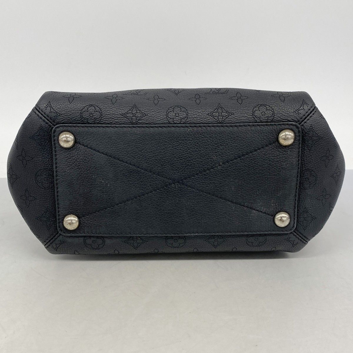 Louis Vuitton Handbag Mahina Babylon PM Noir — view 3