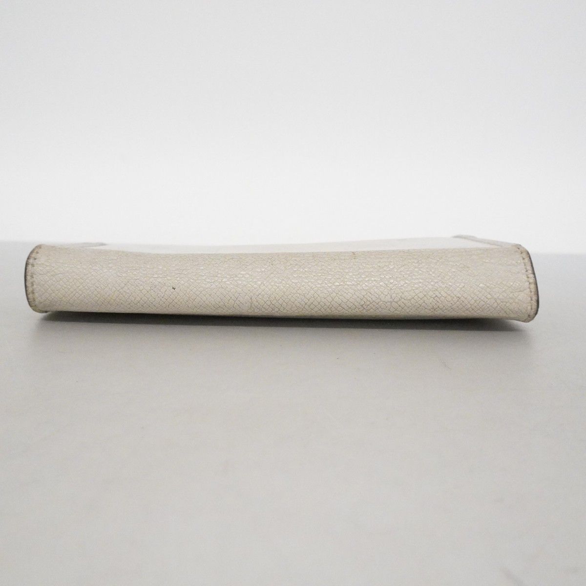 Louis Vuitton Wallet Taigarama Portefeuille Brazza Blanc — view 2