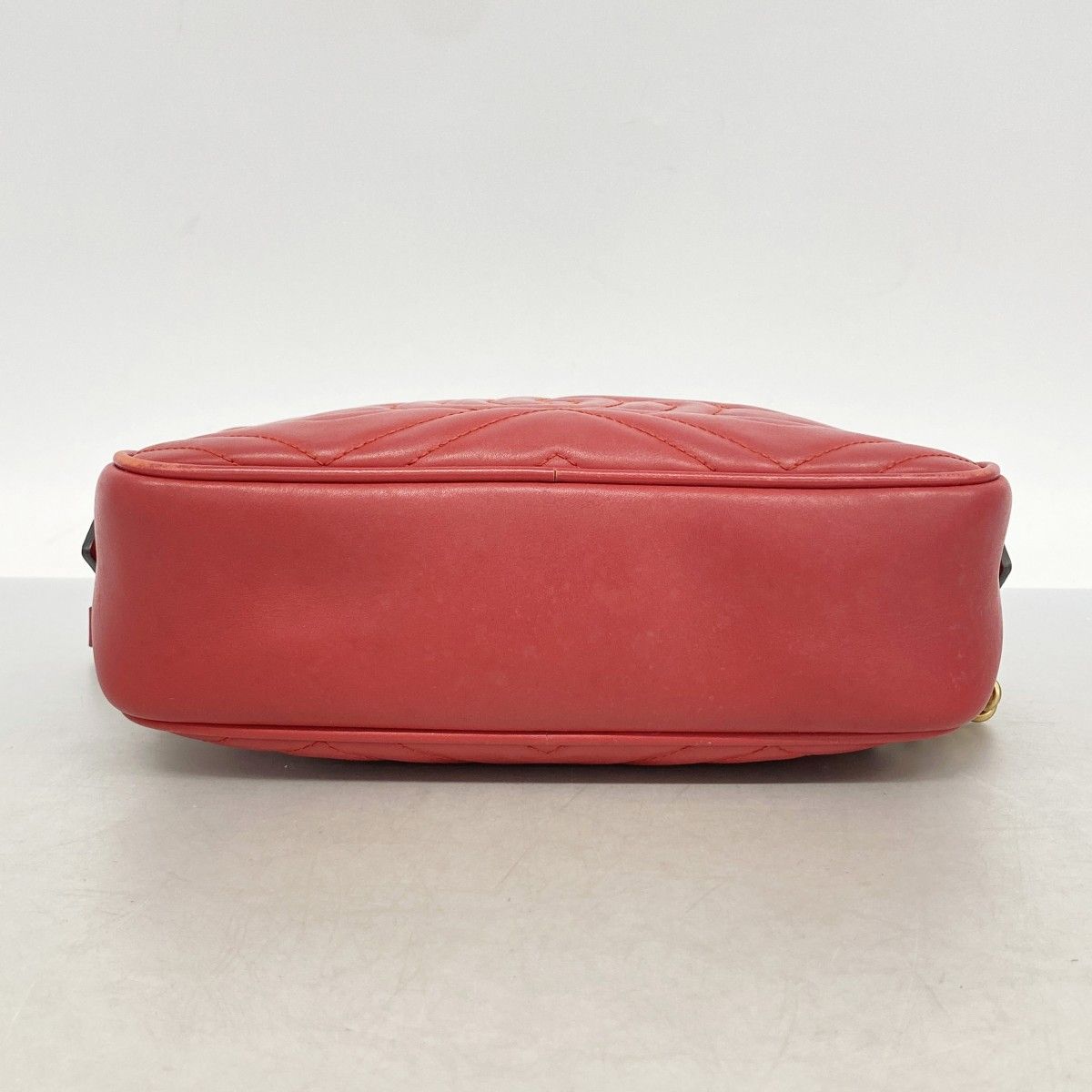 Gucci Shoulder Bag GG Marmont Leather Red Gold — view 3