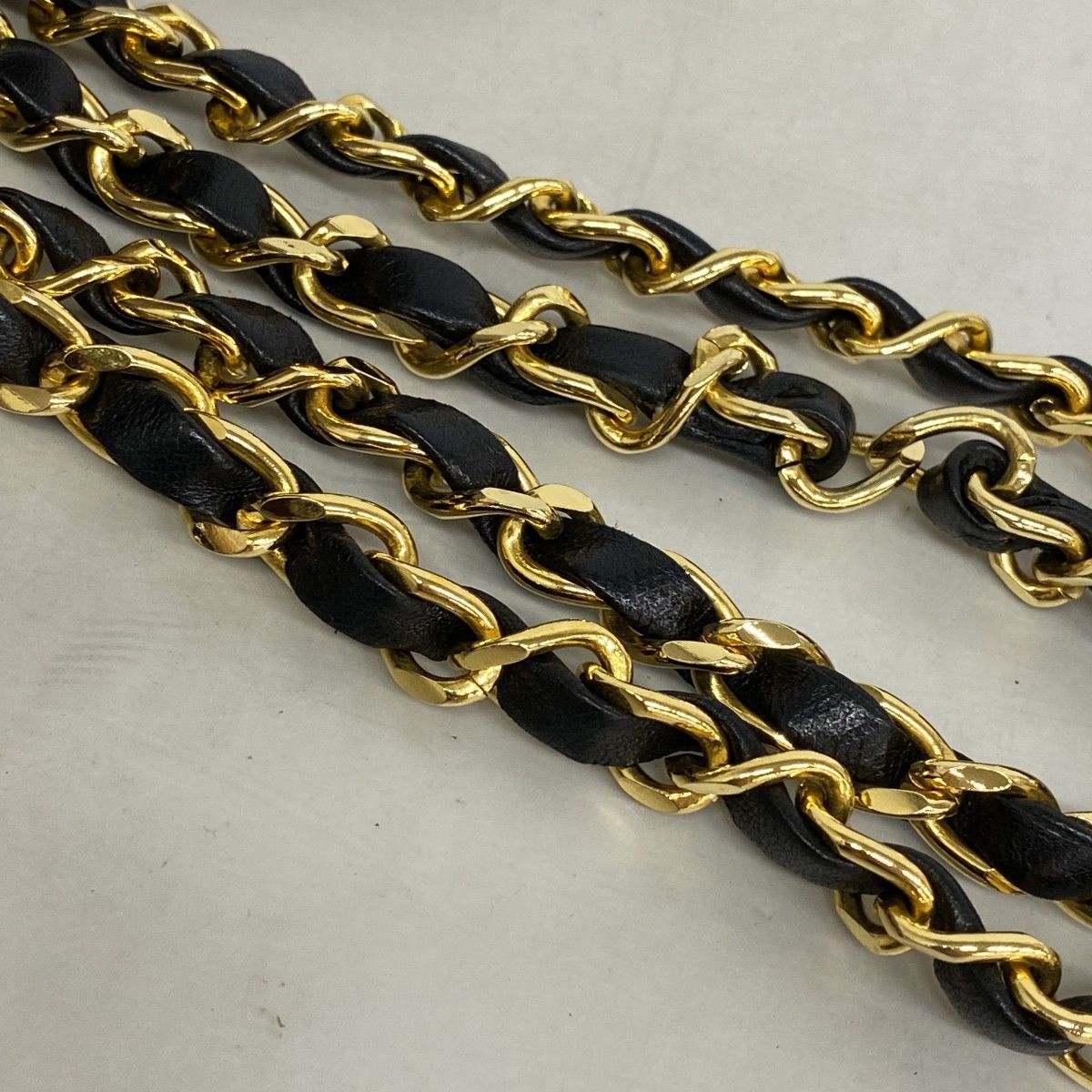 Chanel Shoulder Bag Quilted Lambskin Black Gold — view 9