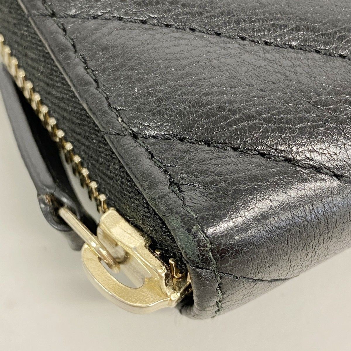 Chanel Wallet Che Blanc Leather Black Gold — view 5
