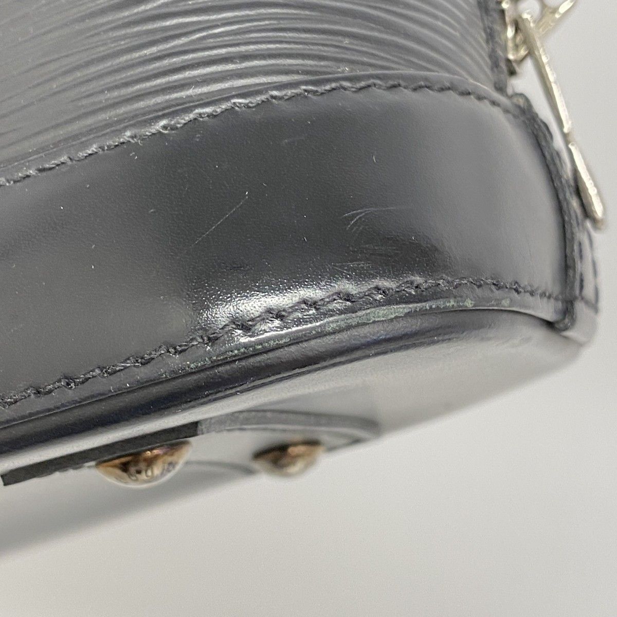 Louis Vuitton Handbag Epi Alma BB Noir 2-Way — view 6