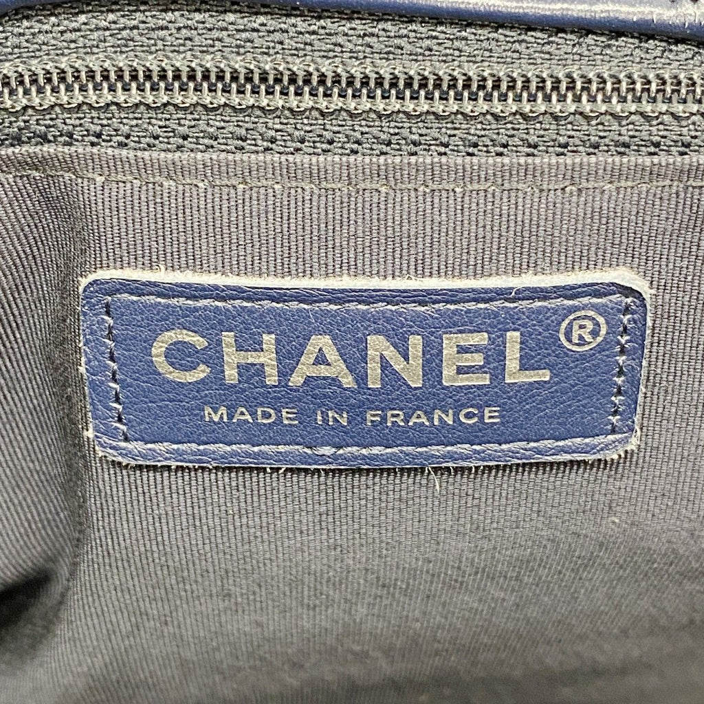 Chanel Chain Tote Stitch Lambskin Navy Silver — view 5