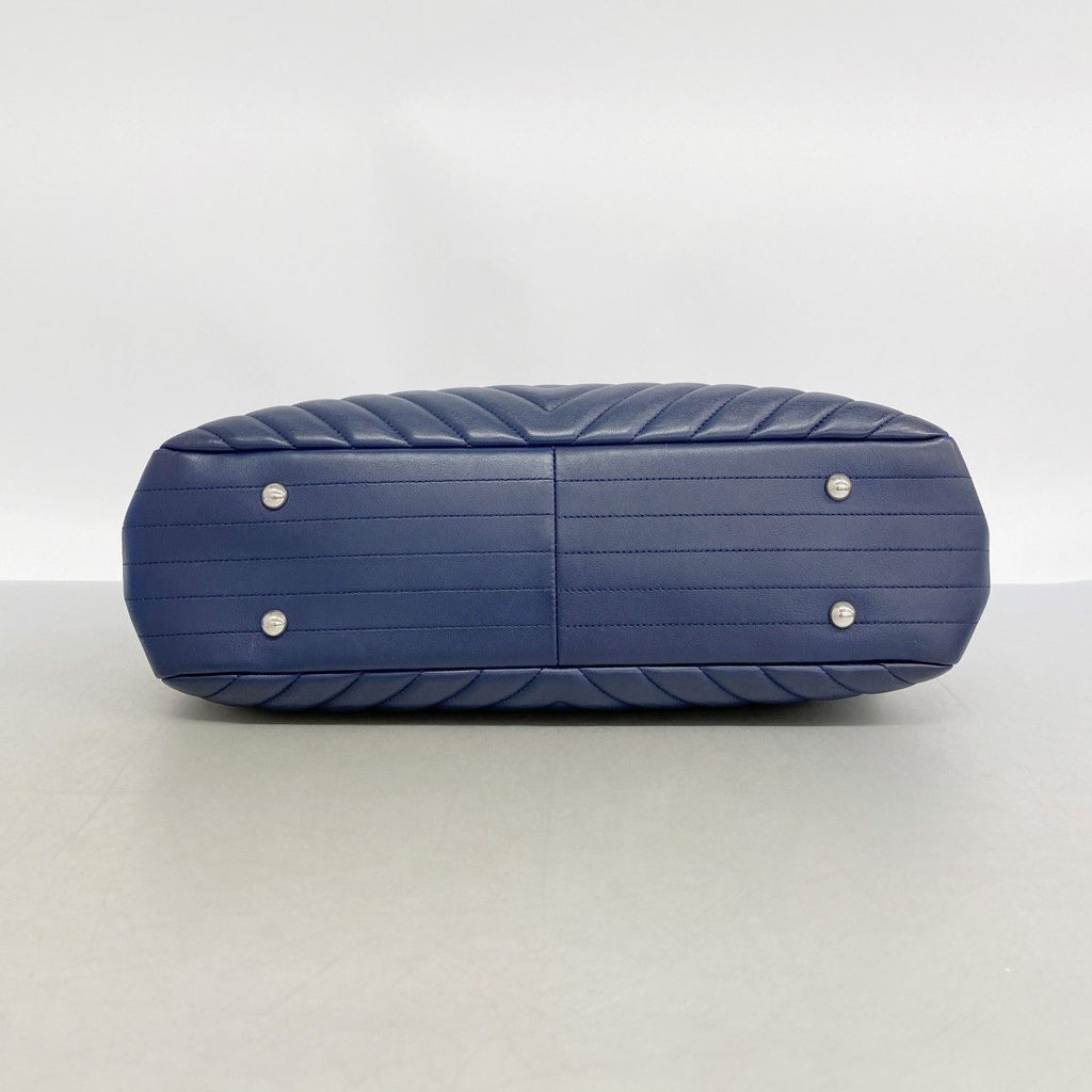 Chanel Chain Tote Stitch Lambskin Navy Silver — view 3
