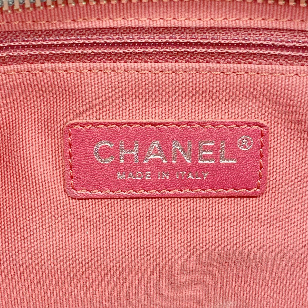 Chanel Shoulder Bag Gabrielle Calfskin Black Gold Silver — view 5