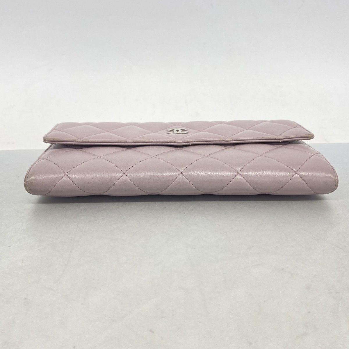 Chanel Wallet Quilted Lambskin Light Purple Silver — view 2