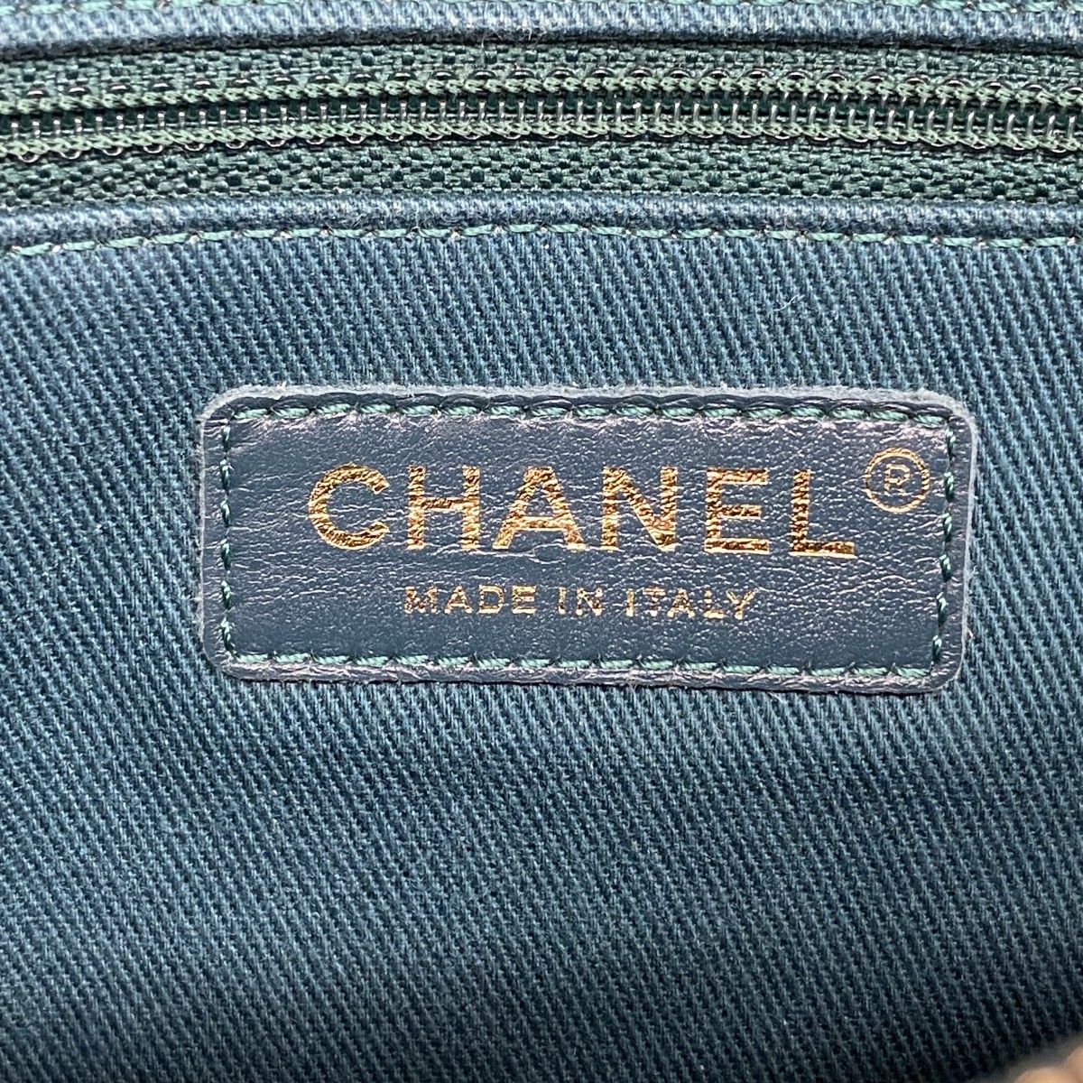 Chanel Waist Bag Quilted Caviar Leather Green Champagne Gold — view 5