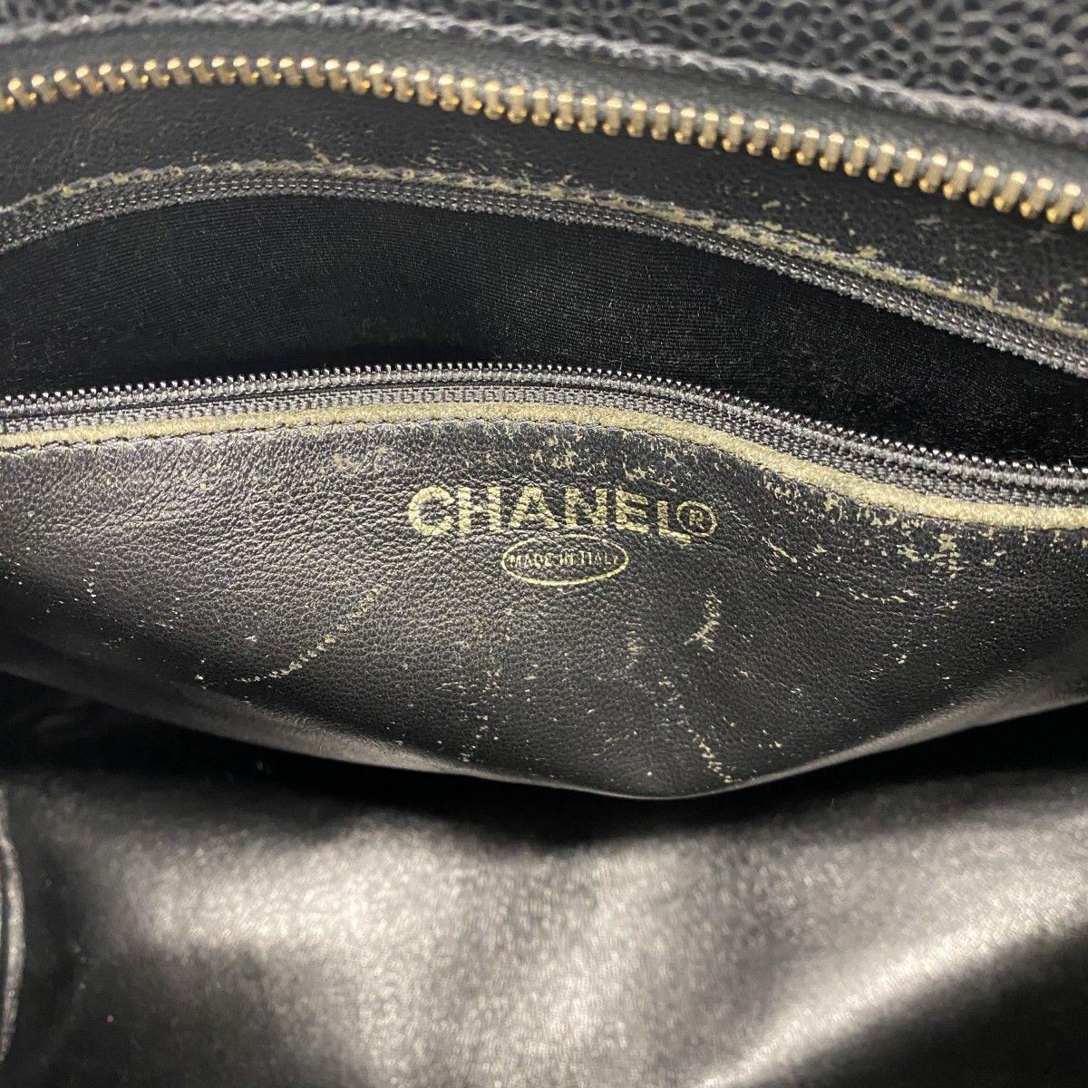Chanel Tote Reissue Caviar Leather Black Gold — view 5