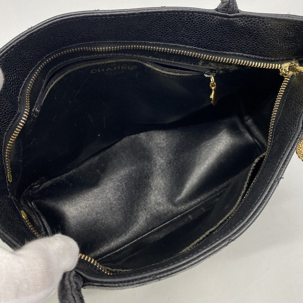 Chanel Tote Reissue Caviar Leather Black Gold — view 4