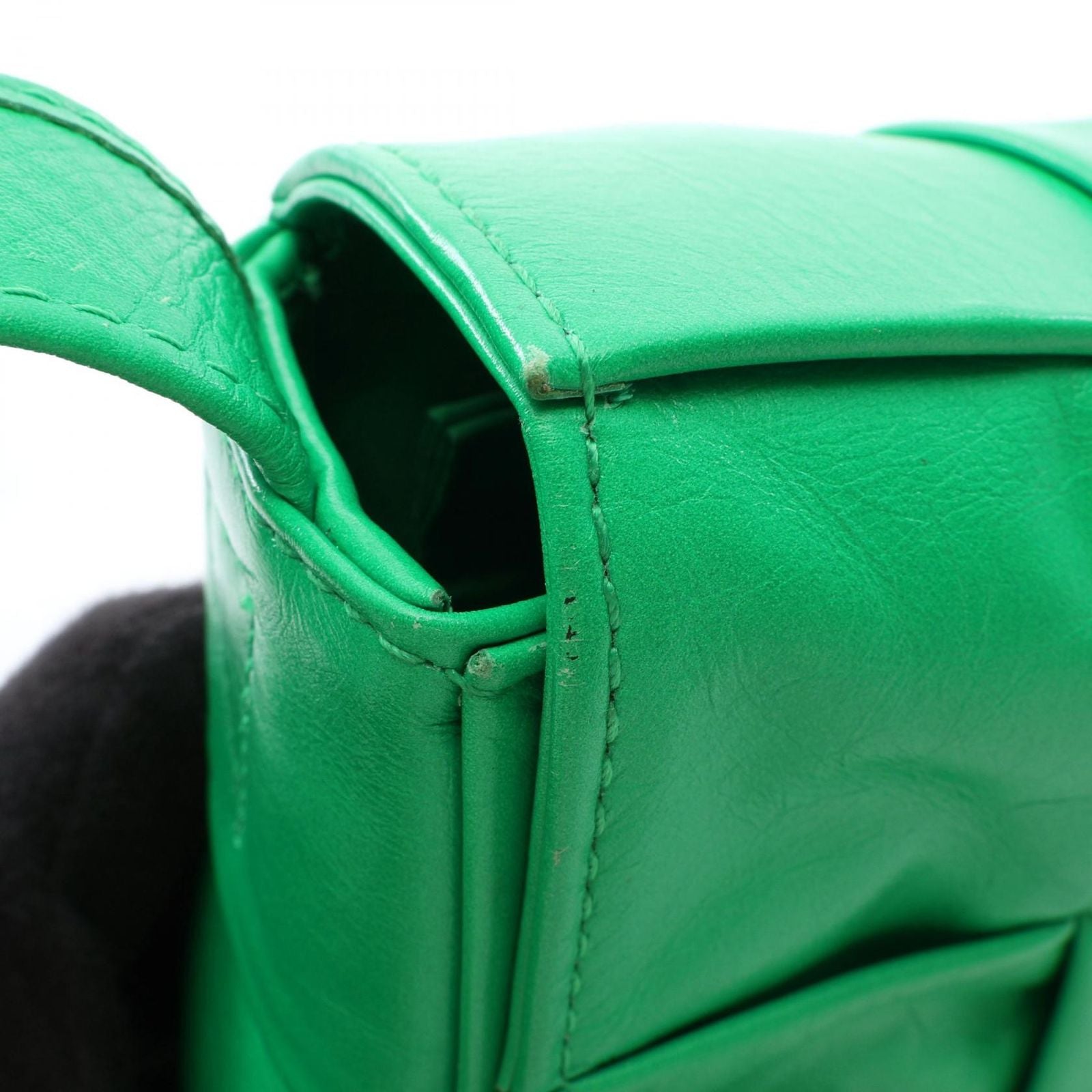 Bottega Veneta Shoulder Bag Cassette Maxi Intrecciato Green Leather — view 5