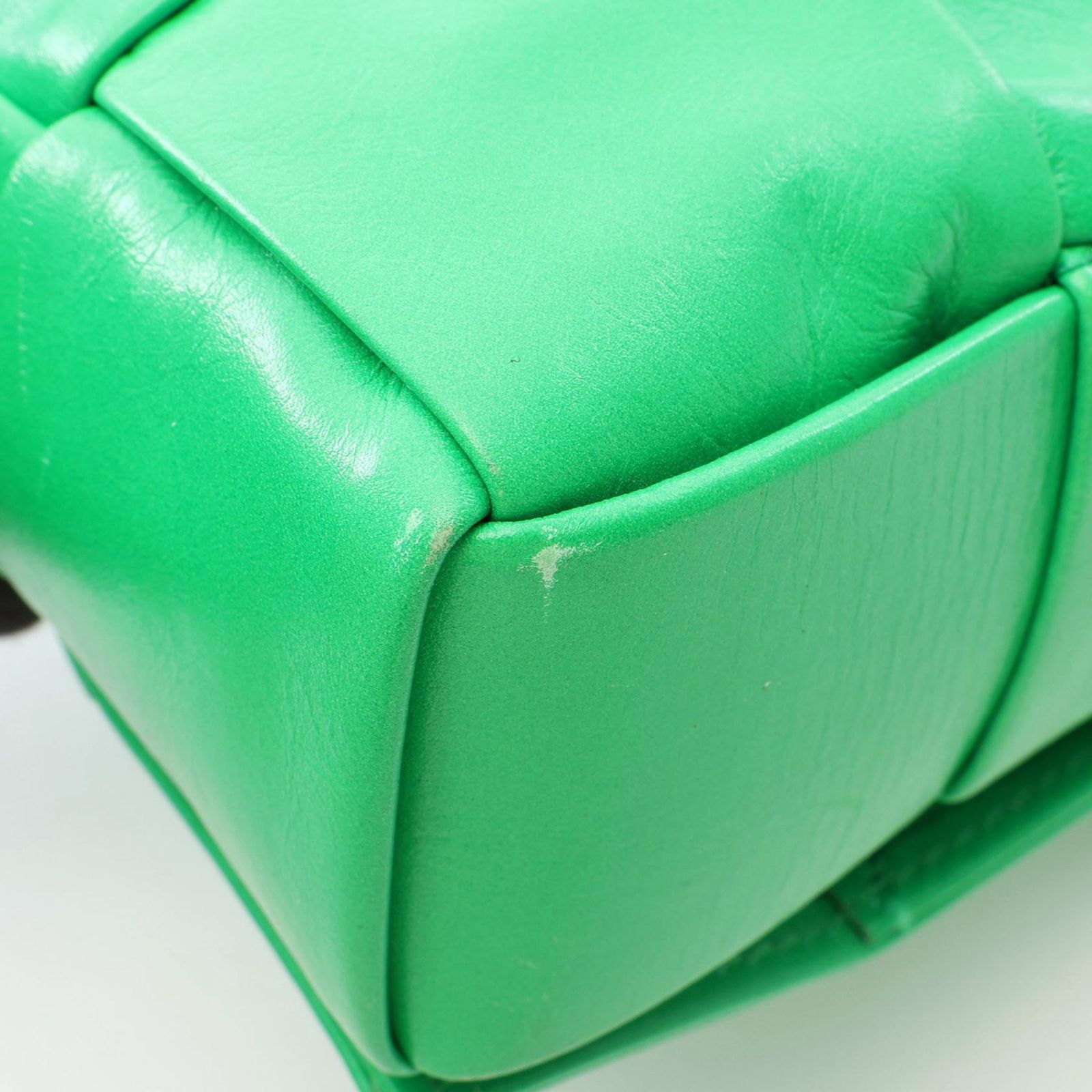 Bottega Veneta Shoulder Bag Cassette Maxi Intrecciato Green Leather — view 6