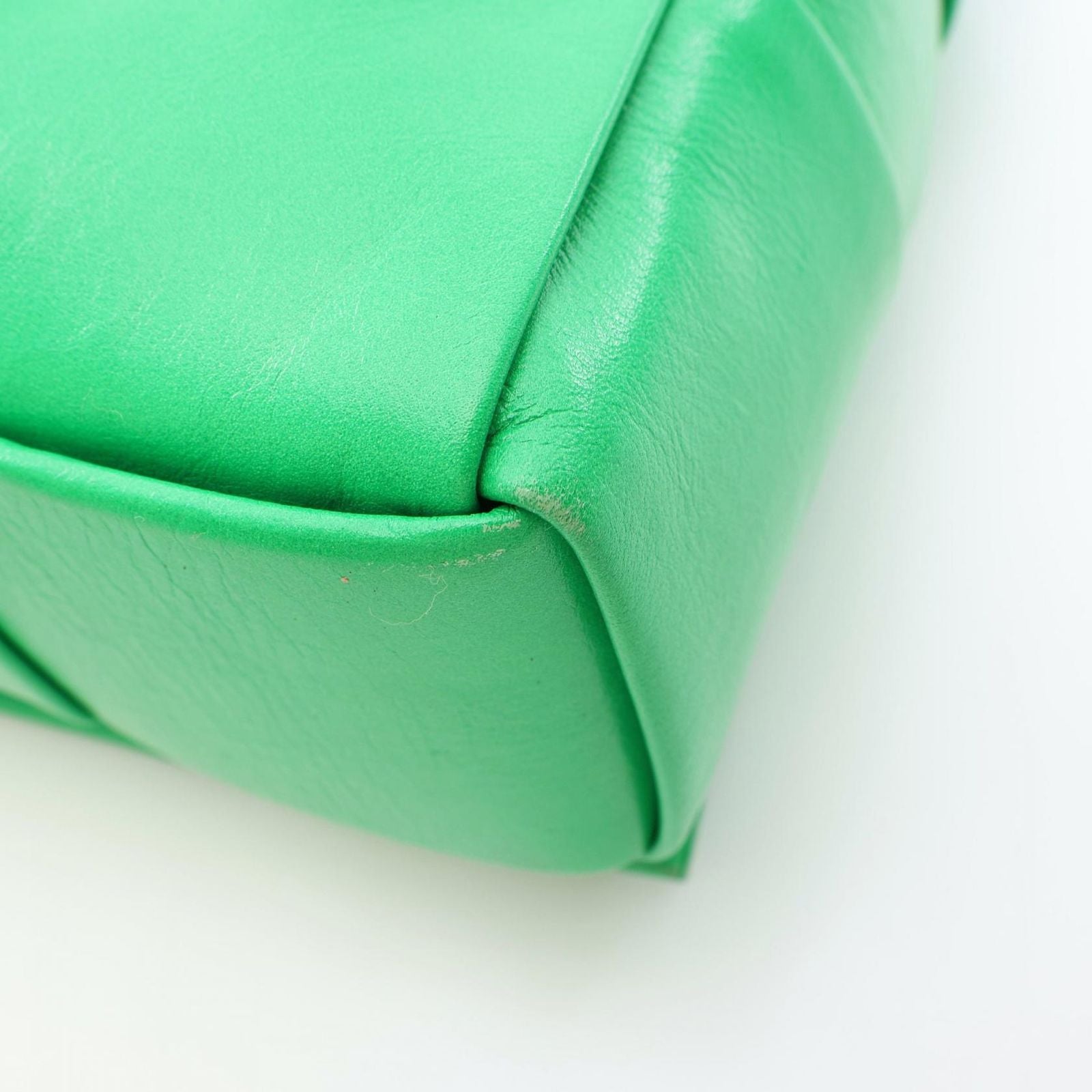 Bottega Veneta Shoulder Bag Cassette Maxi Intrecciato Green Leather — view 7