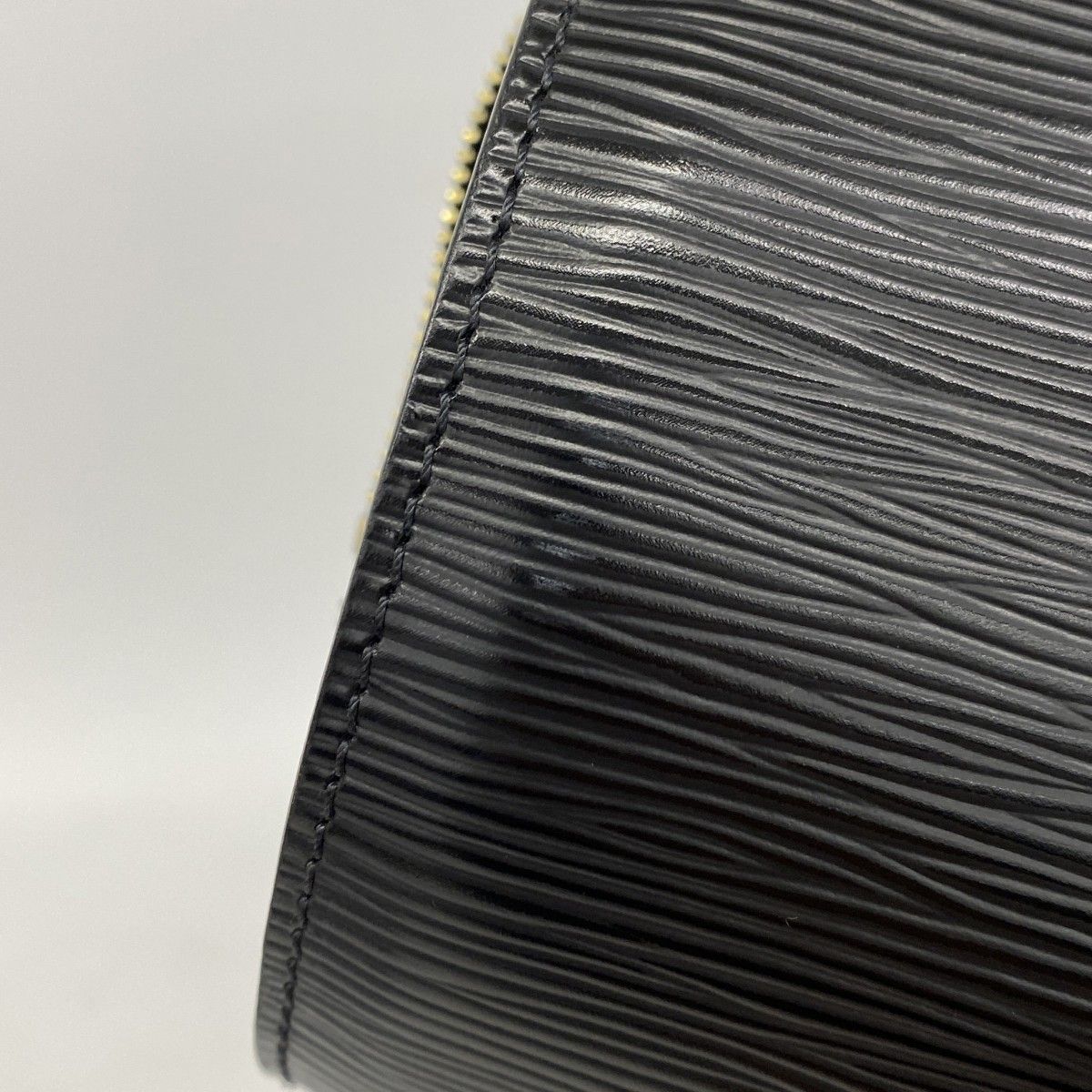 Louis Vuitton Handbag Epi Soufflot Noir — view 6