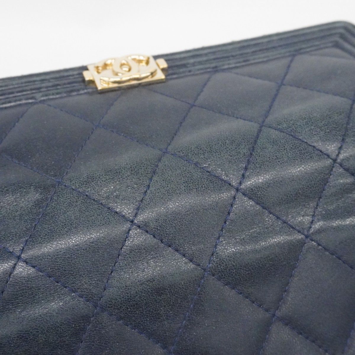 Chanel Wallet Boy Lambskin Navy Silver — view 8