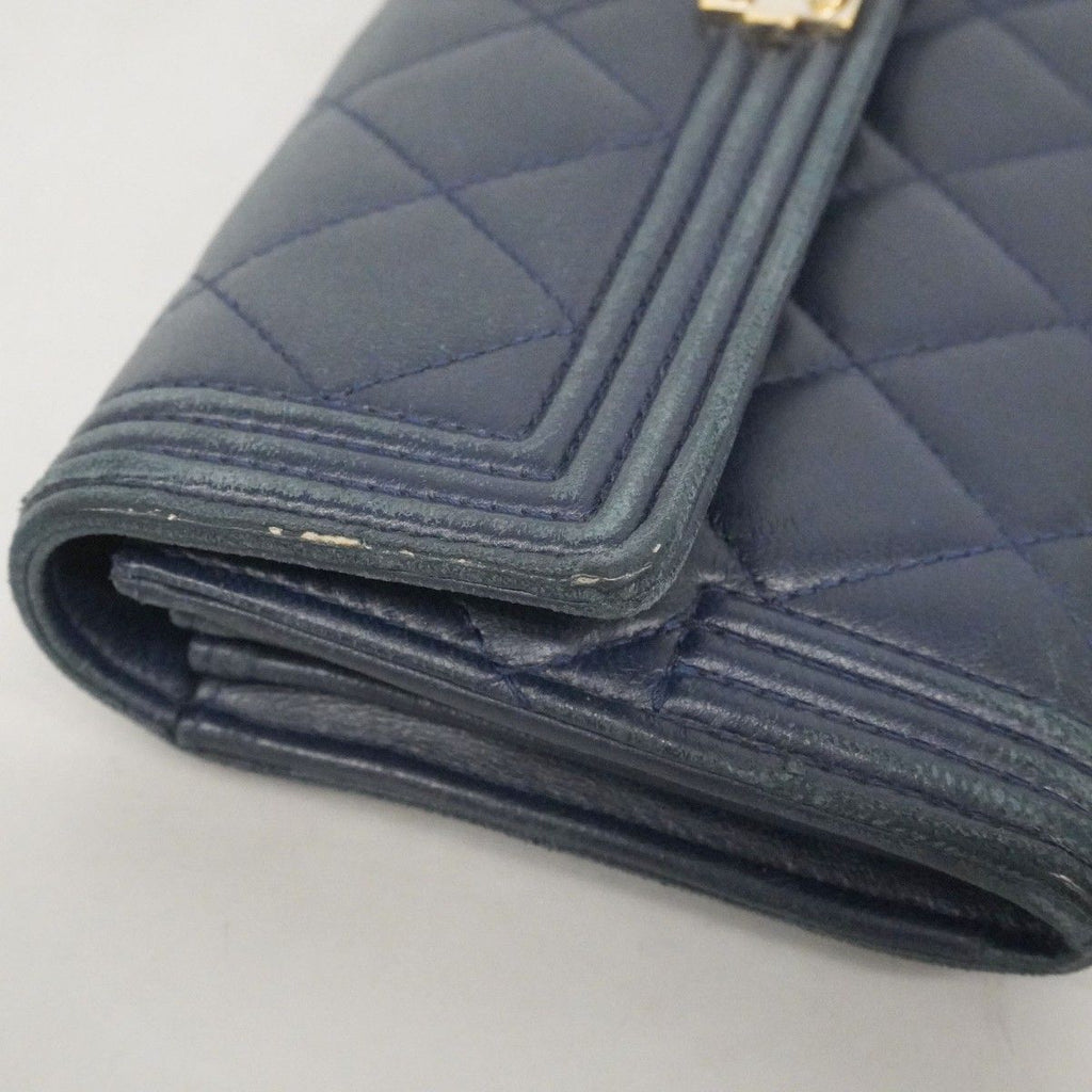 Chanel Wallet Boy Lambskin Navy Silver — view 5