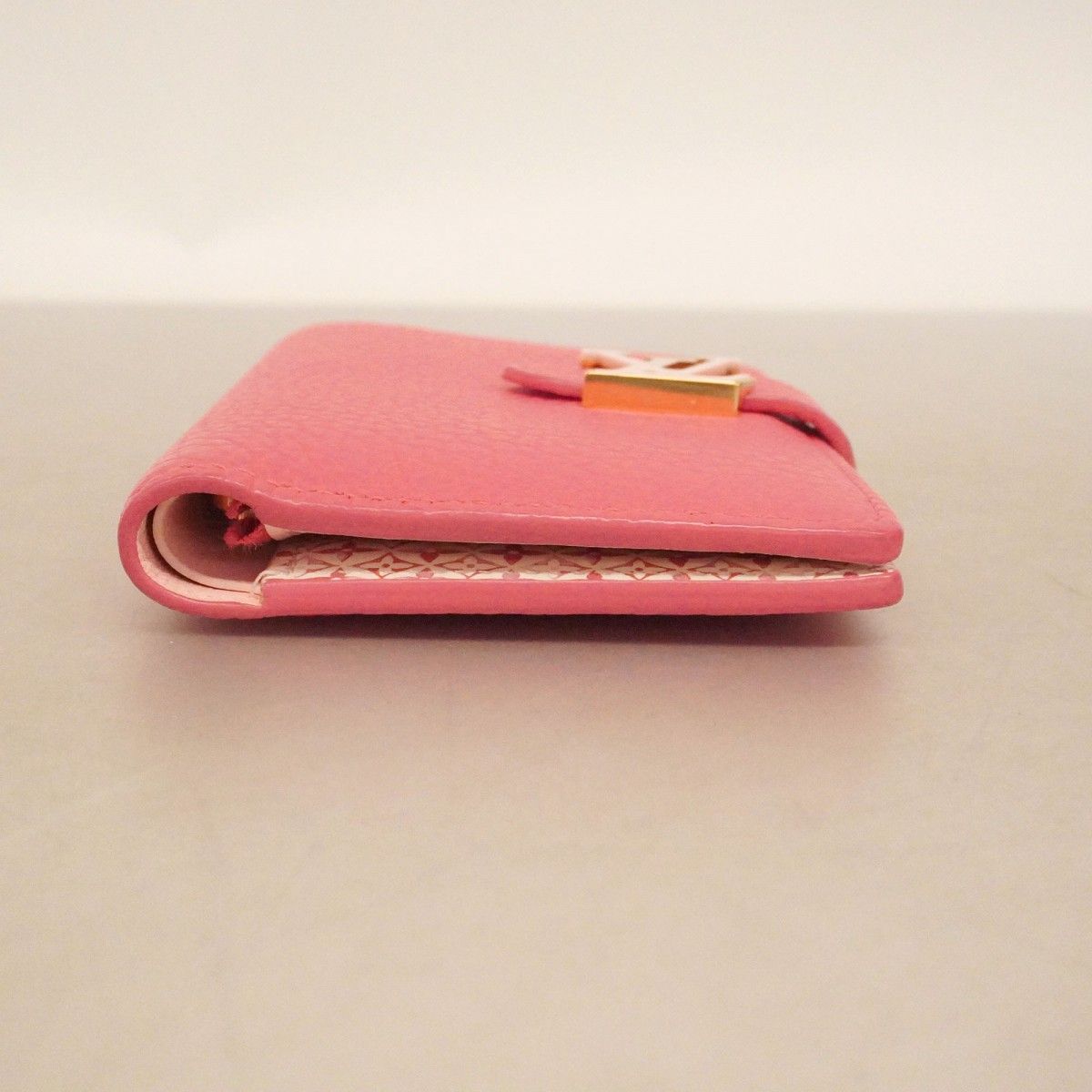 Louis Vuitton Wallet Taurillon LV Vertical CP Fuchsia — view 2