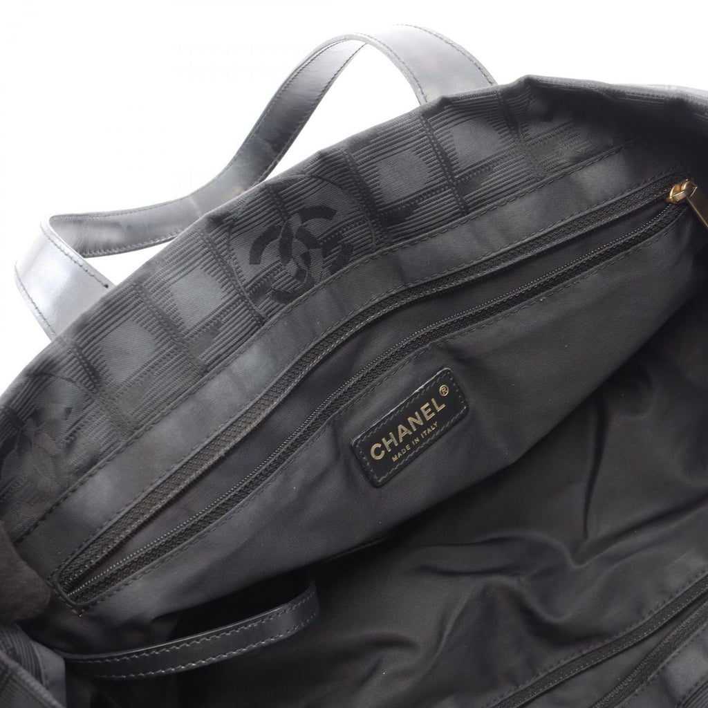 Chanel Tote New Travel Line MM Black Leather — view 6
