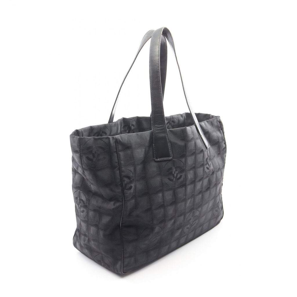 Chanel Tote New Travel Line MM Black Leather — view 2