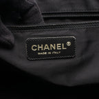 Chanel Tote New Travel Line MM Black Leather — view 4