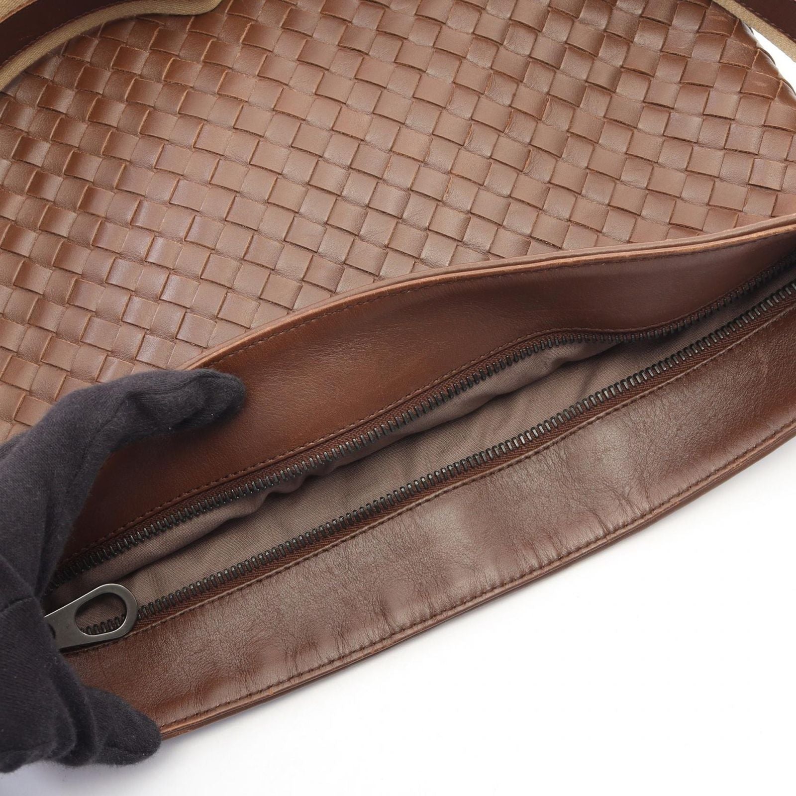 Bottega Veneta Shoulder Bag Intrecciato Brown Leather — view 5