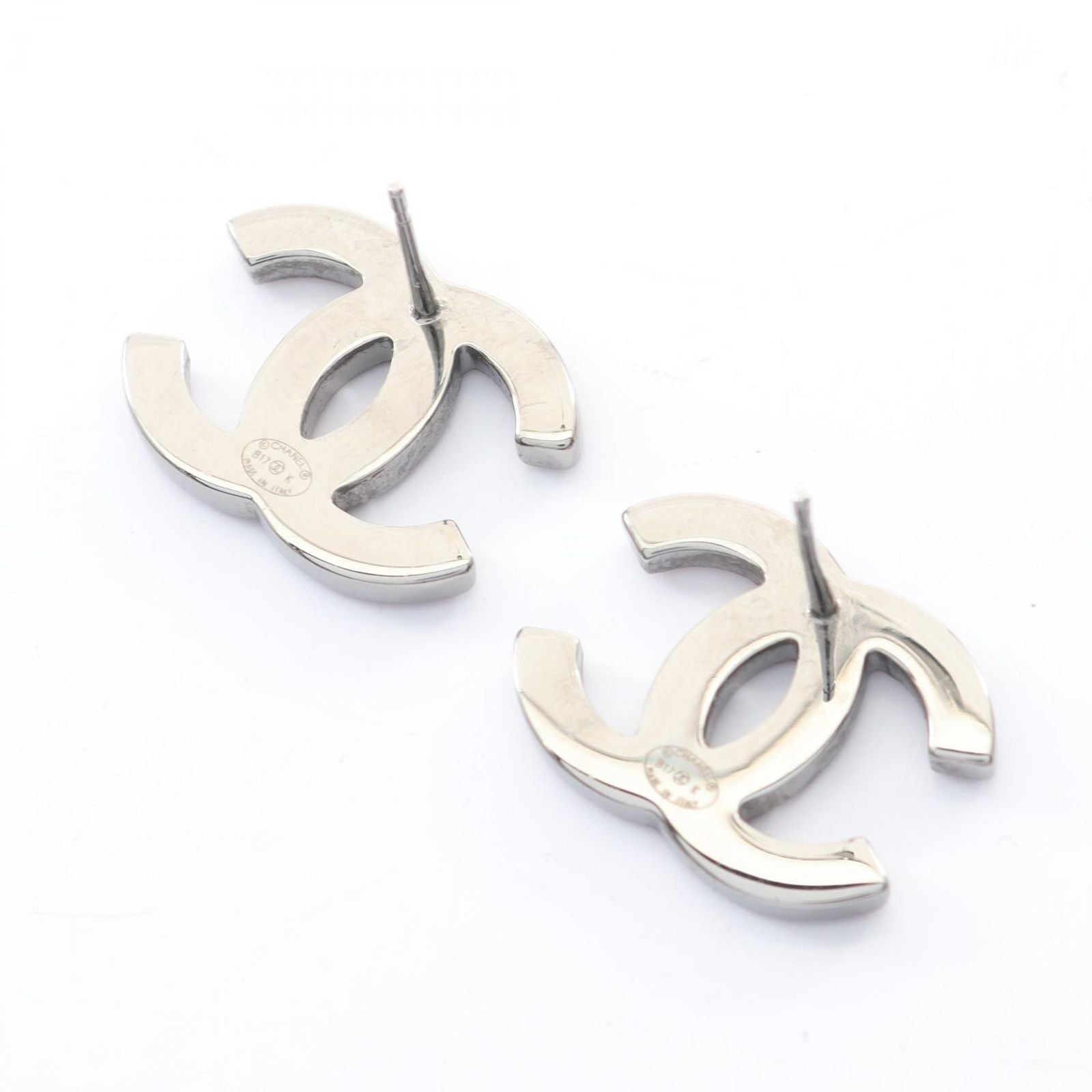 Chanel Earrings CC Logo 17k Stainless Steel — view 2