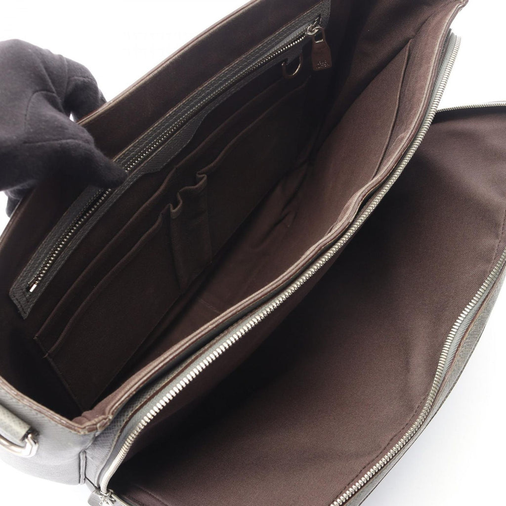 Louis Vuitton Business Bag Vasili GM 2-Way Glacier Leather — view 3