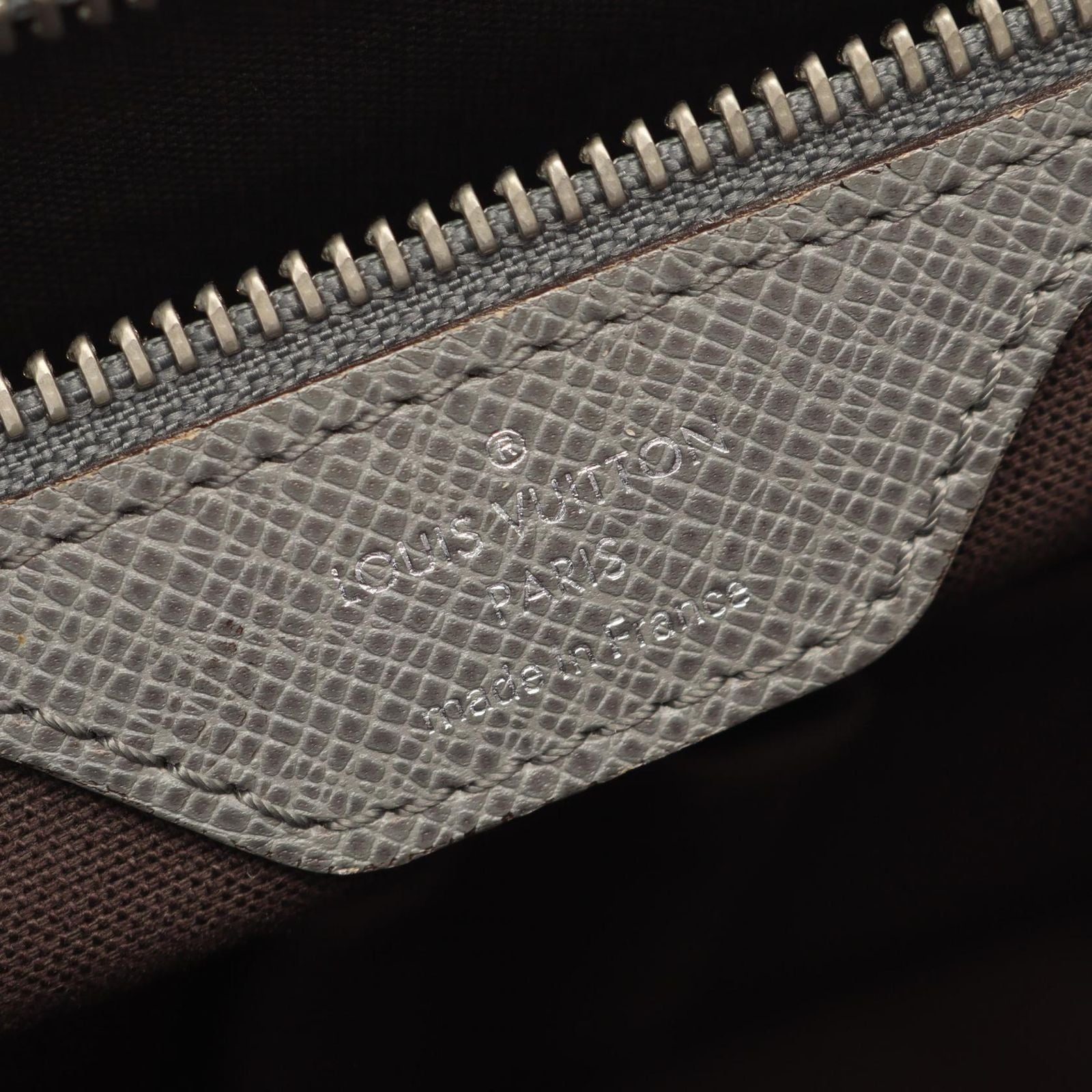 Louis Vuitton Business Bag Vasili GM 2-Way Glacier Leather — view 4