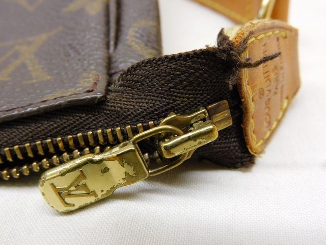 Louis Vuitton Pouch Pochette Monogram — view 4