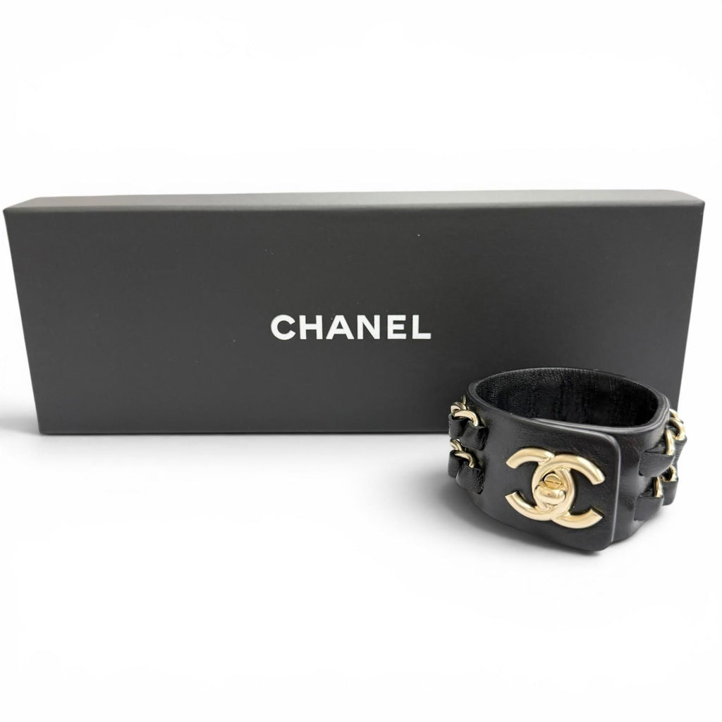 Chanel 18k CC Logo Turnlock Chain Leather Bracelet Black Gold — view 2