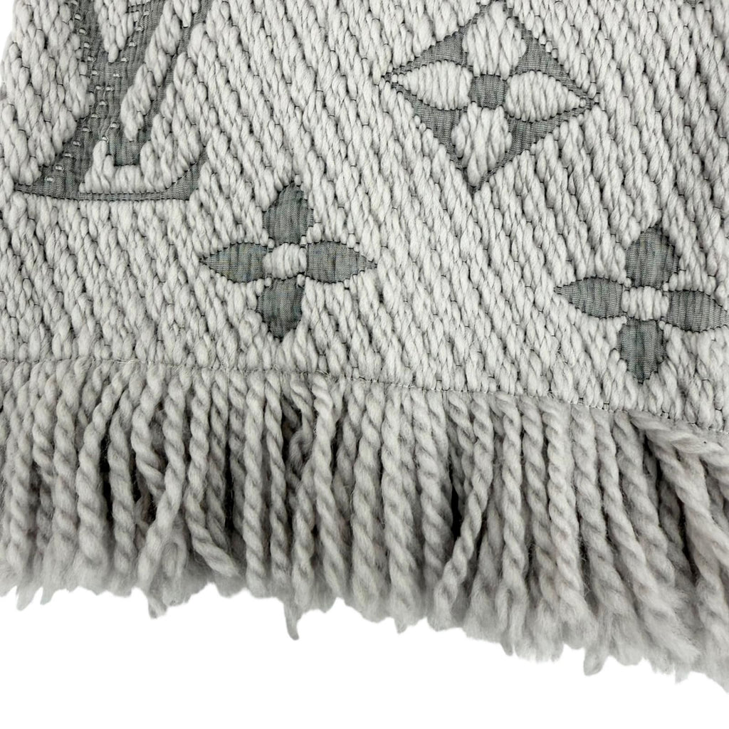 Louis Vuitton Echarpe Logo Mania Wool Silk Gripe Loulou Fringe Scarf — view 6