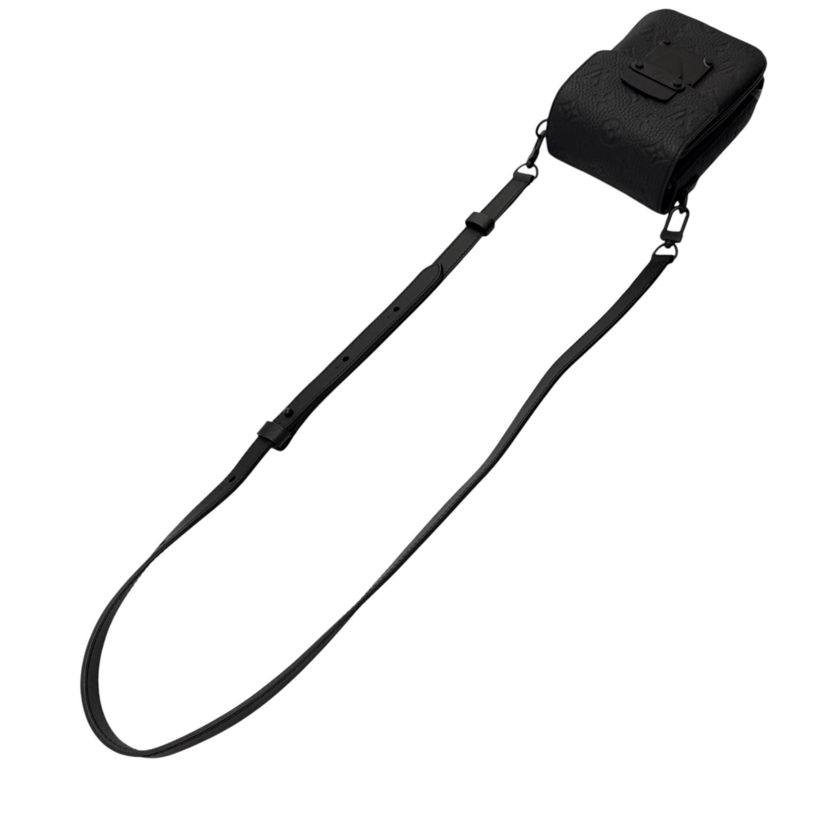 Louis Vuitton S Lock Vertical Wearable Wallet Leather Taurillon Monogram Black — view 5