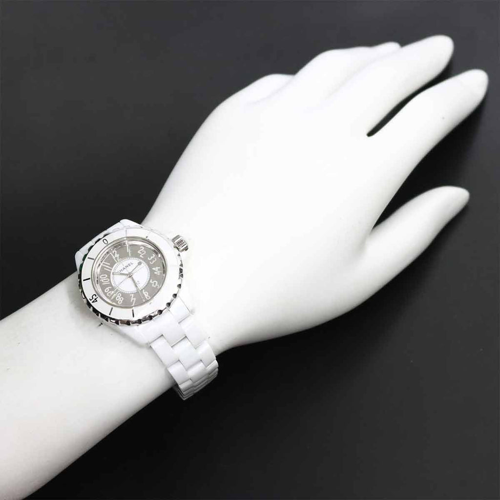 Chanel Watch White Ceramic Mirror Quartz — view 4