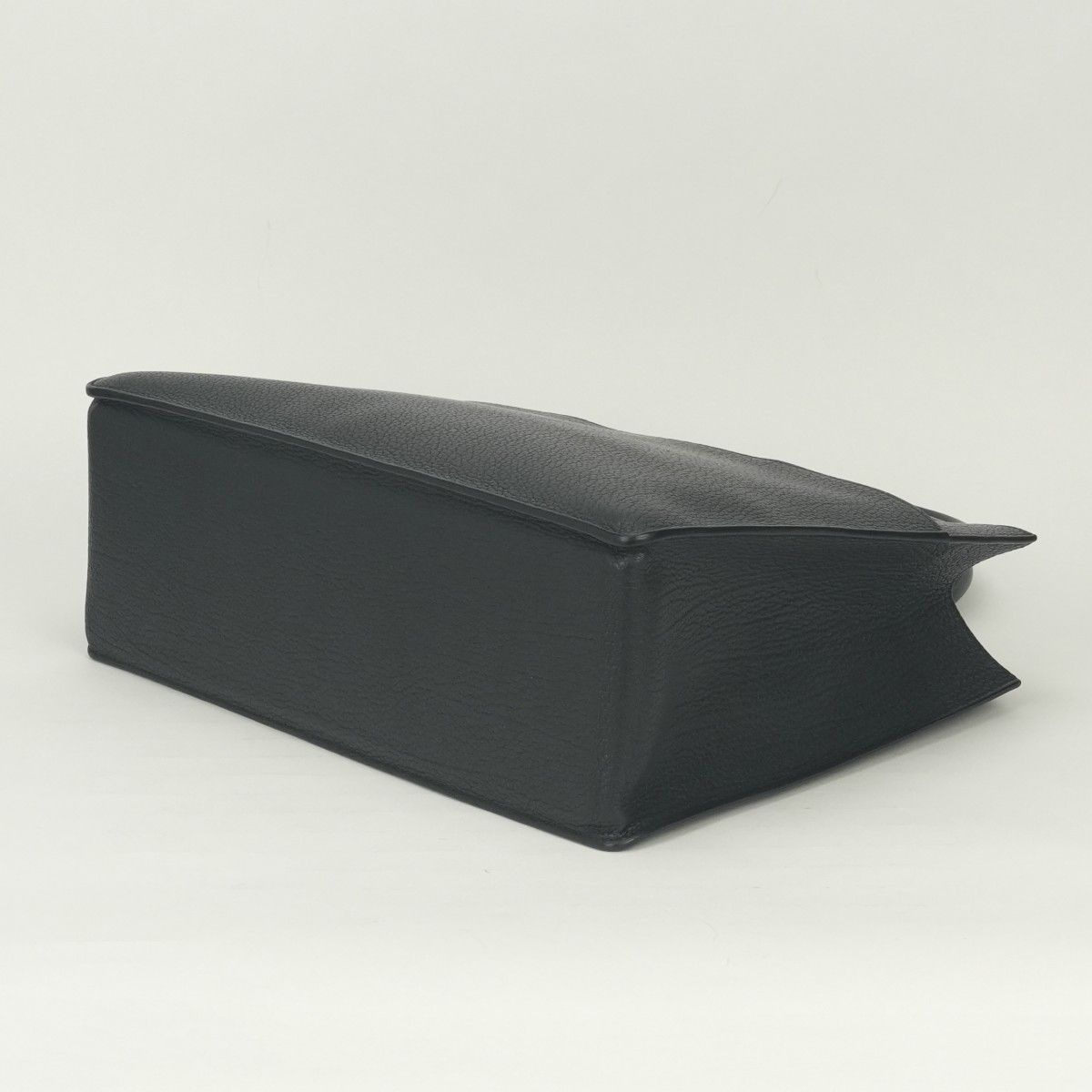 Hermes White Bus GM Business Briefcase Togo Noir Black Gold — view 5